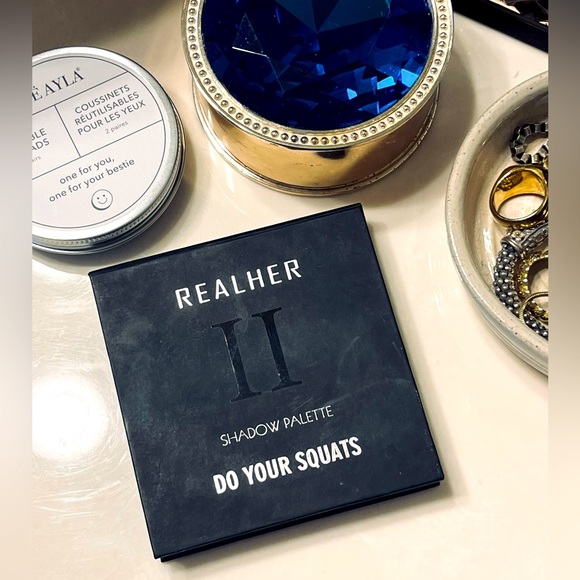 REALHER II Shadow Palette ‘Do Your Squats’ - Picture 1 of 8